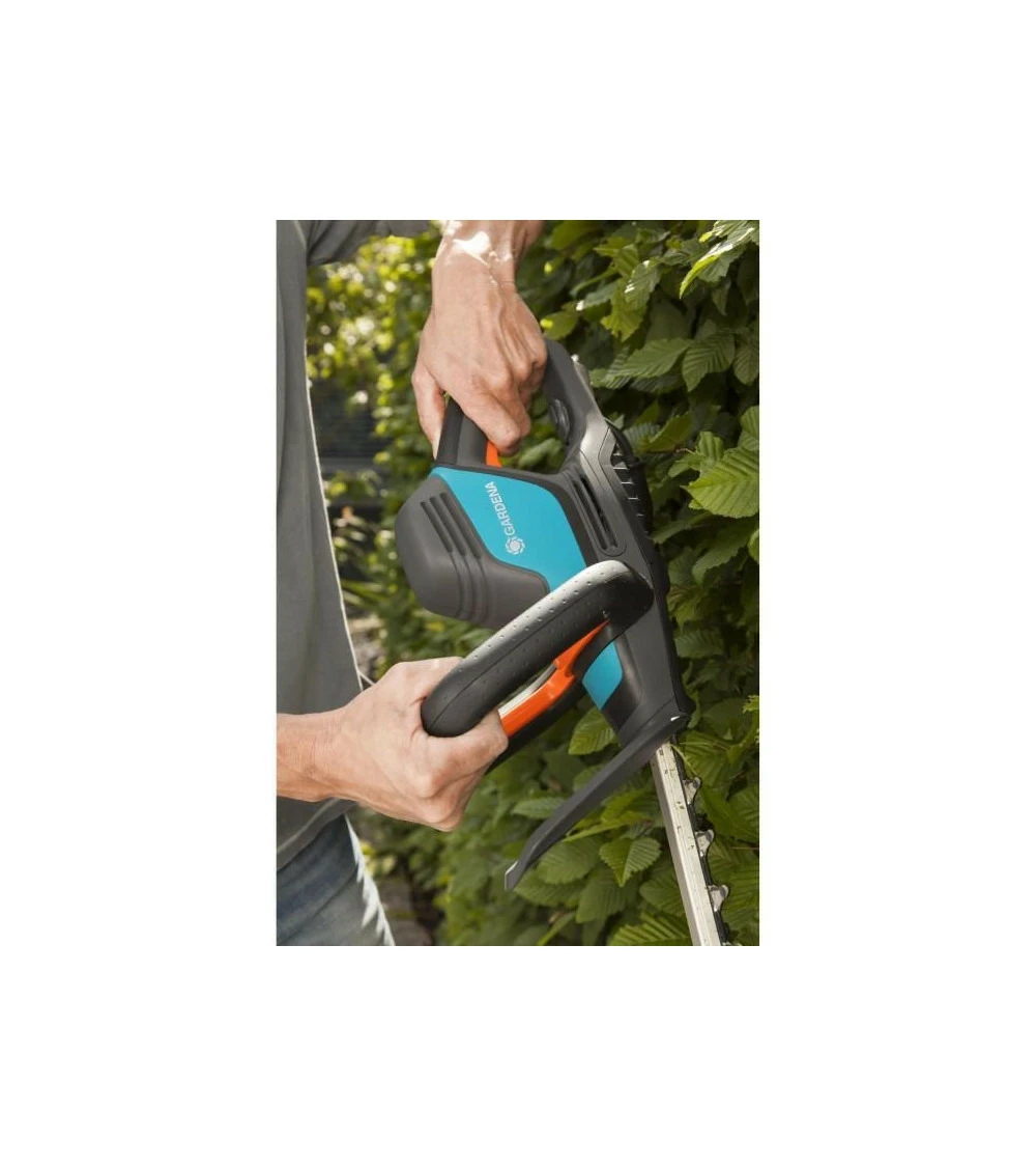 Gardena Taille-haies électrique Comfortcut 600/55 – 600w – Lame 55cm & Coupe ø27mm – Poignée Ergoline – Butée Protec 3 Gardena Taille-haies électrique Comfortcut 600/55 – 600w – Lame 55cm & Coupe ø27mm – Poignée Ergoline – Butée Protec – Image 3