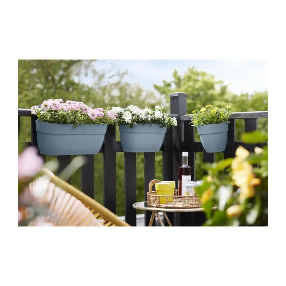 Elho - Pot De Fleurs - Vibia Campana Easy Hanger Medium - Bleu Vintage - Balcon Extérieur - L 24.1 X W 36 X H 26.5 Cm 2 Elho - Pot De Fleurs - Vibia Campana Easy Hanger Medium - Bleu Vintage - Balcon Extérieur - L 24.1 X W 36 X H 26.5 Cm – Image 2
