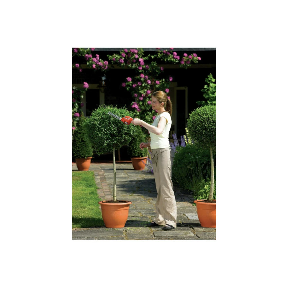 Black & Decker Sculpte Haie - Cisaille à Gazon Black Et Decker - 7,2v - Batterie 1,5ah - Gsl700-qw 5 Black & Decker Sculpte Haie - Cisaille à Gazon Black Et Decker - 7,2v - Batterie 1,5ah - Gsl700-qw – Image 5